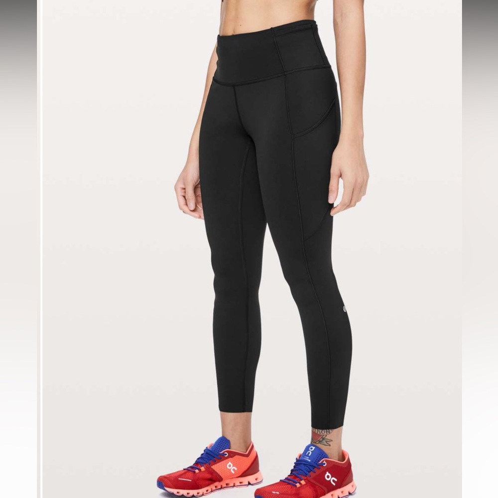 Lululemon 2 Black High Rise Fast & Free 7/8 Tight II *Non-Reflective Nulux 25"